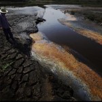 built a underground pipe to discharge wastewater into the Yangtze River. The wastewater sometimes is black, gray, dark red, or yellow, wastewater from different chemical factories has different colors