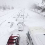 Zima po americky: sneh na volante a v kufri