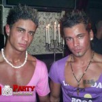 lets-show-off-our-cleavage